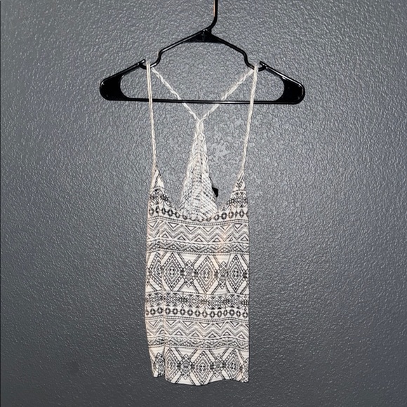 Black and White Patterned Tank Top - Picture 1 of 3